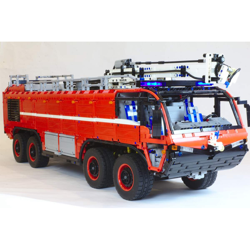 MOC 4446 Airport Crash Tender super vehicle by Lucioswitch81 MOC FACTORY 2 jpg - LEPIN Germany